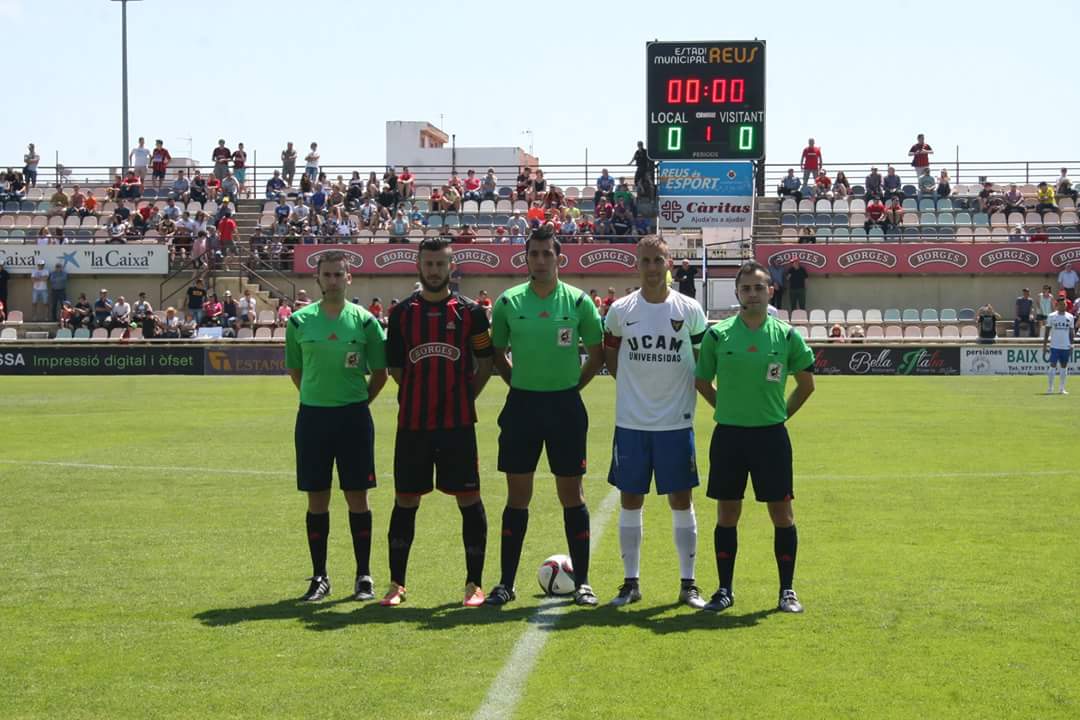 CF Reus Deportivo – UCAM Murcia: Iván Caparrós Hernández, César Argente Millán y Rubén López de los Mozos Merino